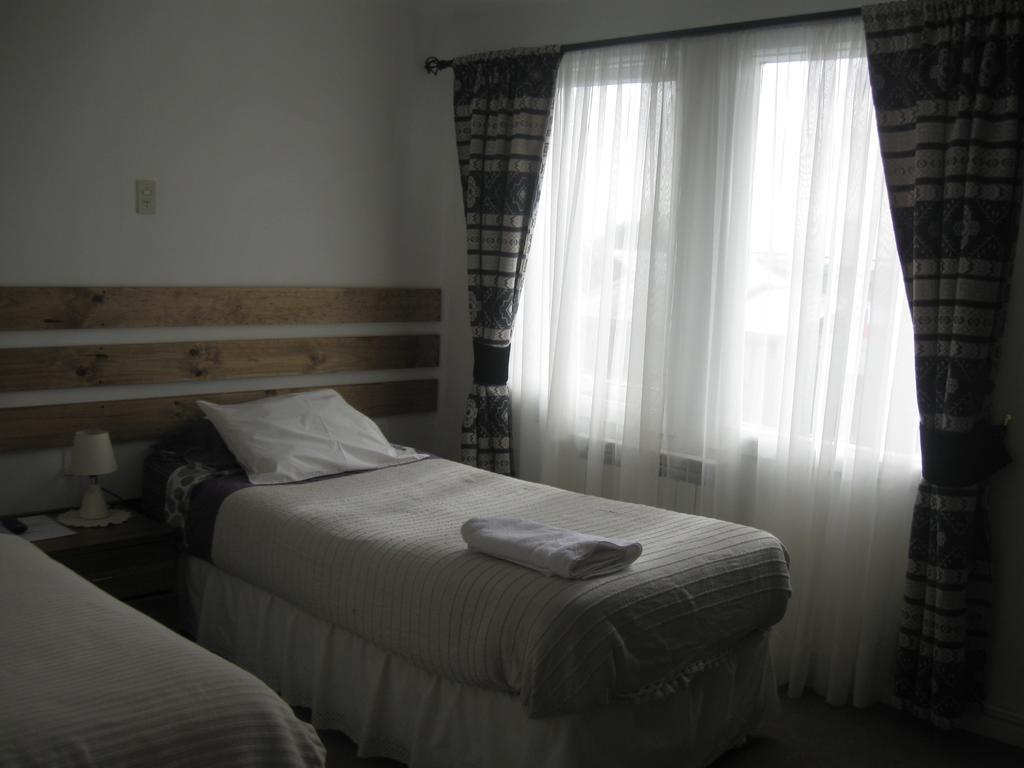 Hostal Yemel Puerto Natales Ruang foto