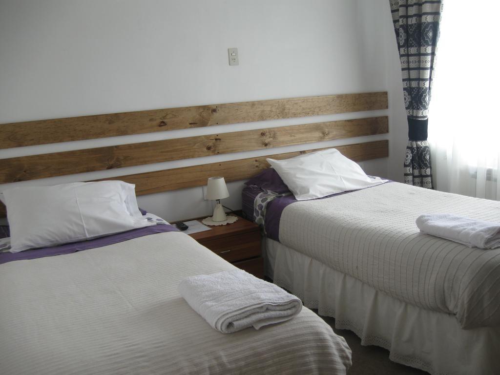 Hostal Yemel Puerto Natales Ruang foto